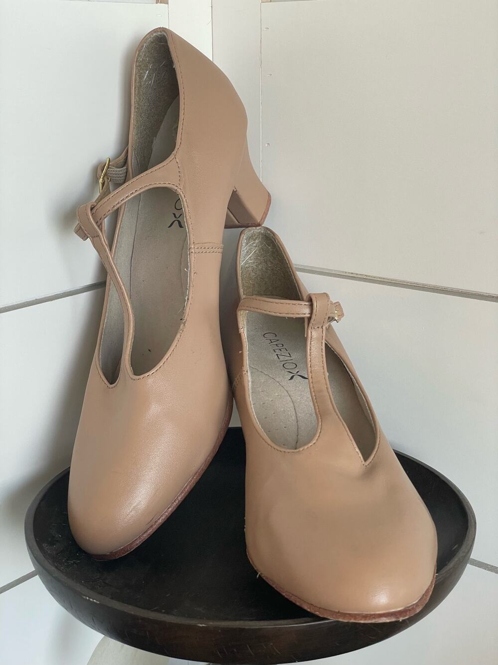 Capezio T-Strap Character Shoe Tan leather 11.5 Dance ballet